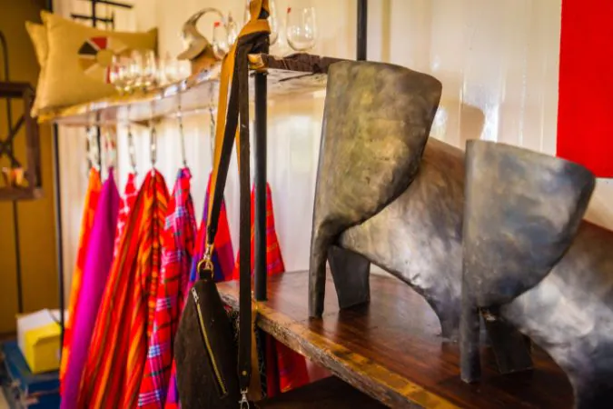 salas_camp_massai_gift_shop