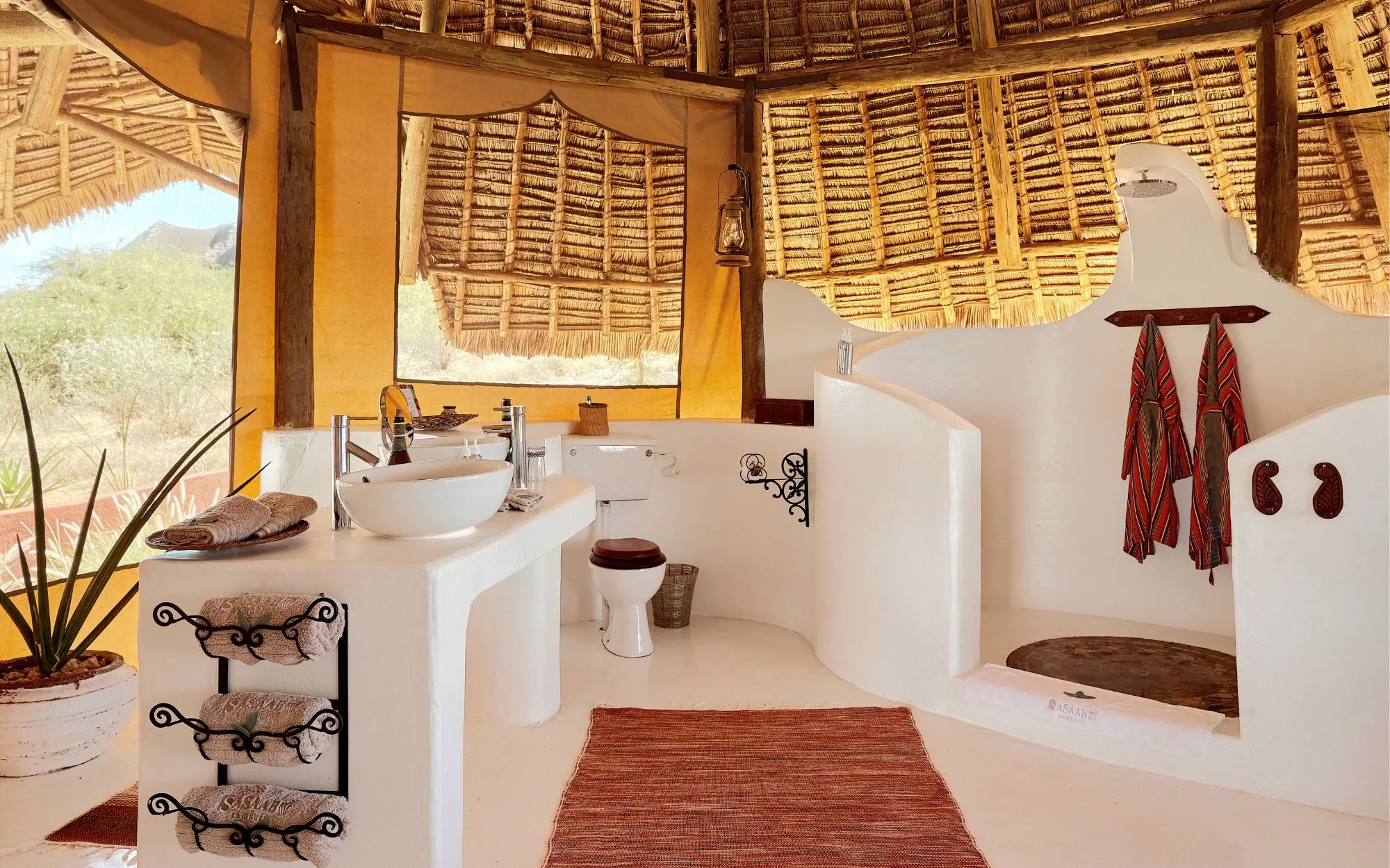 Sasaab_safari_collection_bahtroom