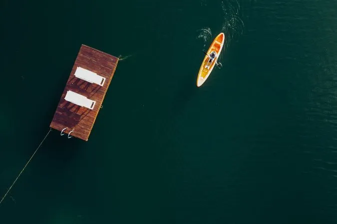 Lake_hotel_Guatemala