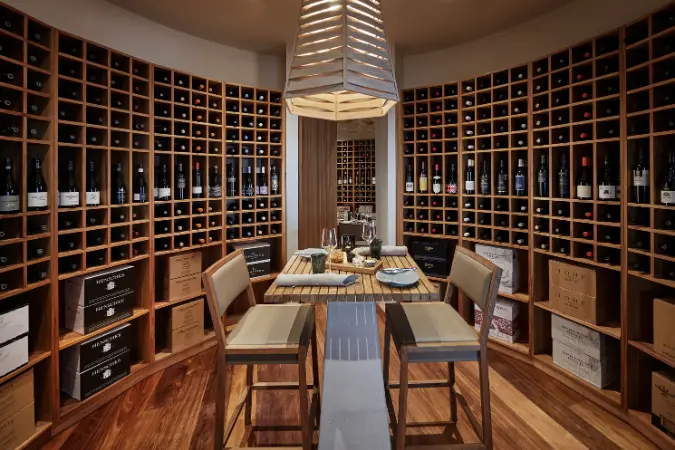 Southern_Ocean_Lodge_dining
