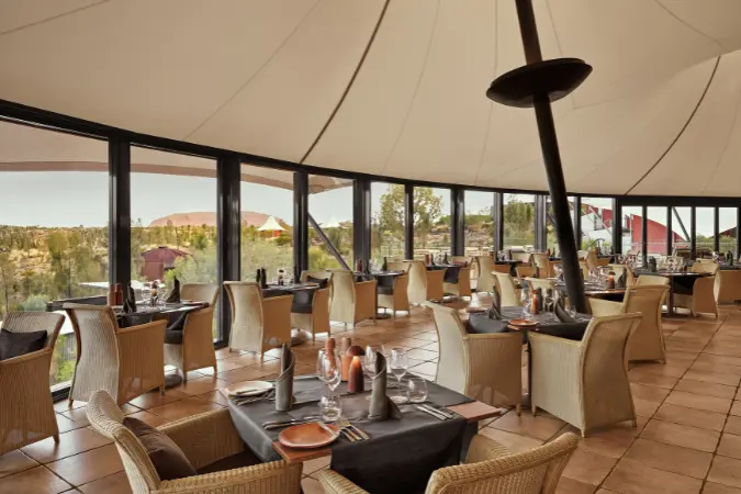 Longitude_131_dining