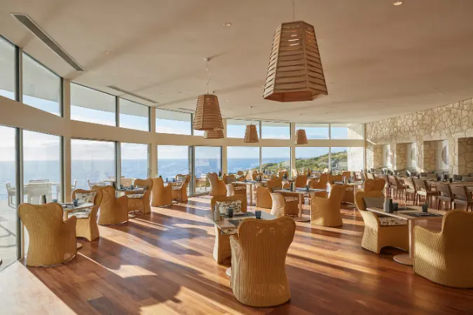 Southern_Ocean_Lodge_dining