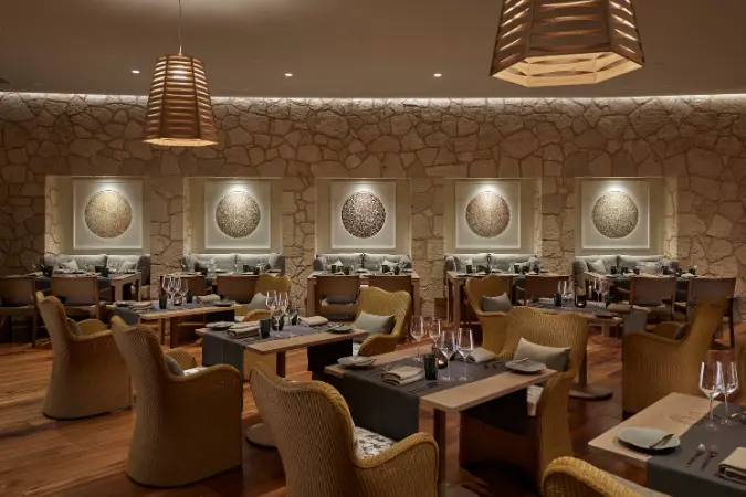 Southern_Ocean_Lodge_dining