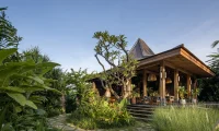 Desa_Hay_Bali