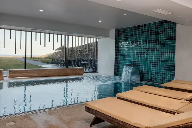 pedras_do_mar_indoor_pool
