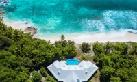luxury_honeymoon_villa