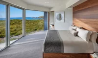 Southern_Ocean_Lodge