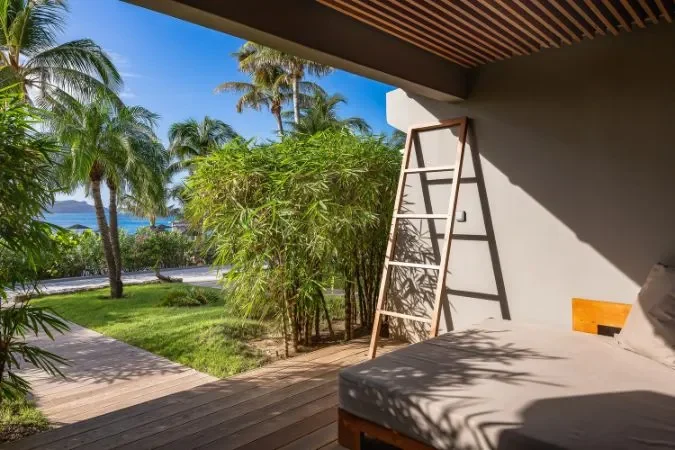 Christopher_hotel_rooms_terrace
