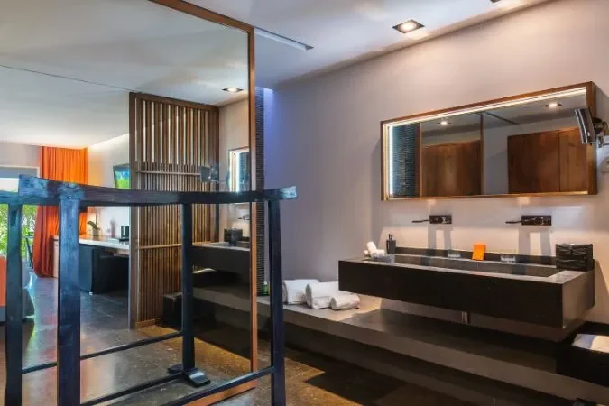 Christopher_hotel_rooms