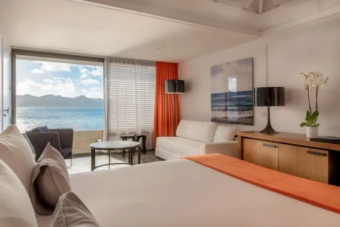 Christopher_hotel_rooms