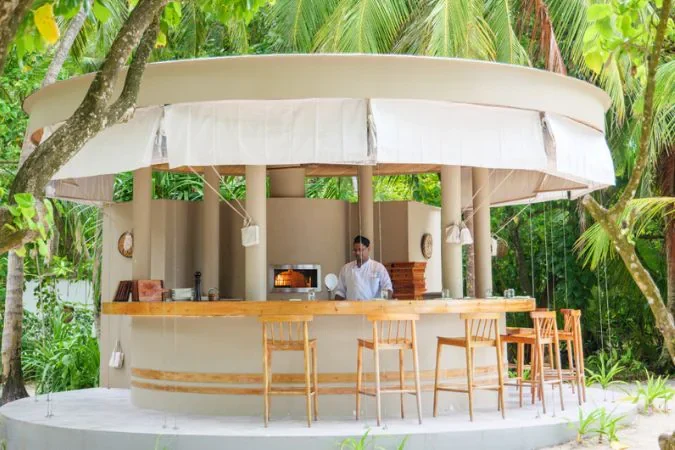 amilla_maldives_joes_pizza