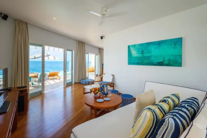 Amilla_maldives_reef_water_pool_villa