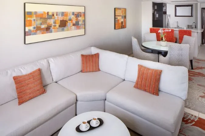 Bucuti_Tara_penthouse-living-room_opti