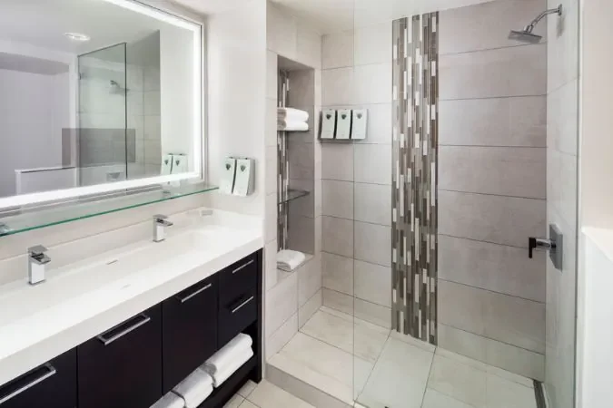Bucuti-Tara-rooms-8-Tara-bathroom_opti