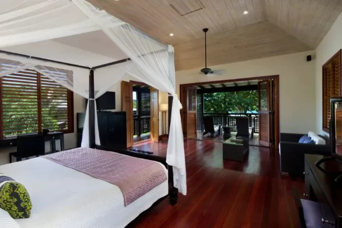 Hermitage-Bay-rooms-4-seaview-garden-suite