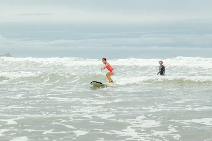 Kura_surfing_Costa_rica