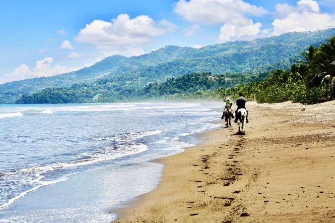Horseback_Riding_Kura