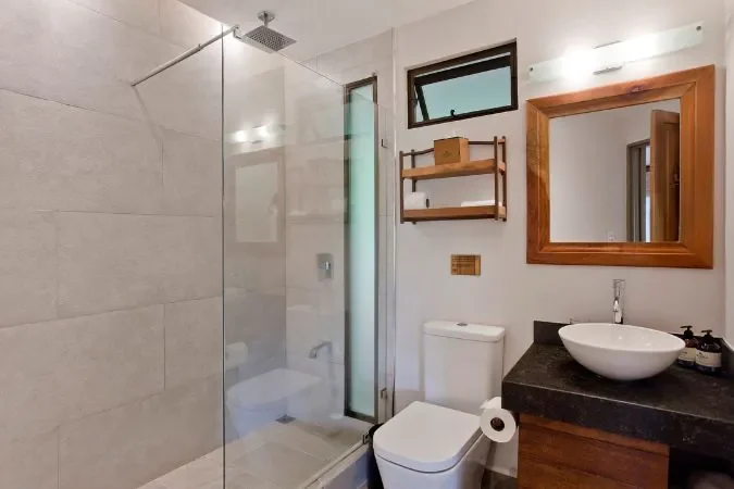 senda_monteverde_junior_suite_bathroom