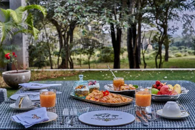 The_retreat_at_giraffe_manor_dining
