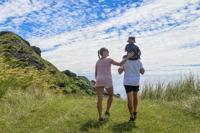 Vomo_Island_hiking