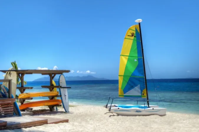 Vomo_Island_catamaran