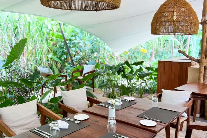 Ycona_dining_12