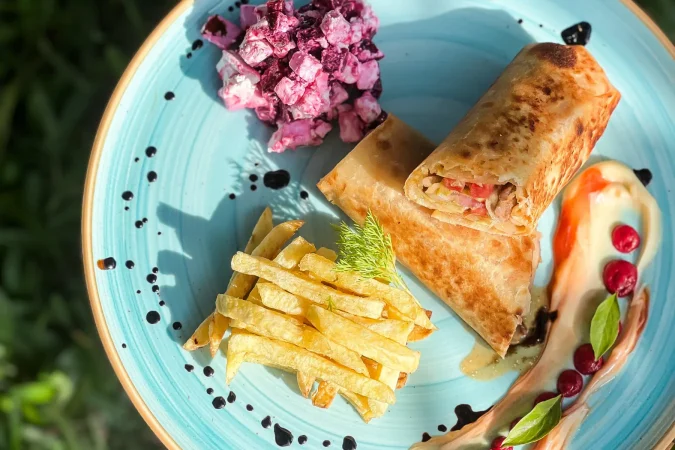 Ycona_dining_4