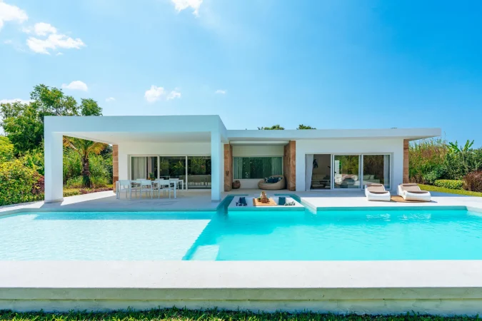 Ycona_family_villa