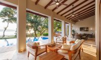 casa_puma_papagayos_Costa_Rica