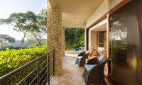 casa_puma_papagayos_Costa_Rica
