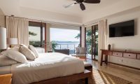 casa_puma_papagayos_Costa_Rica