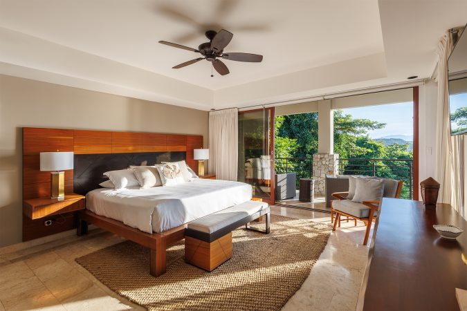 casa_puma_papagayos_Costa_Rica