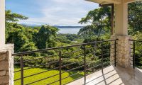 casa_puma_papagayos_Costa_Rica