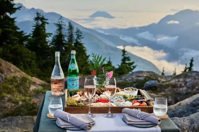 Clayoquot_dining