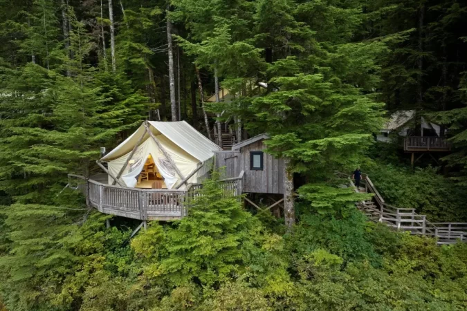 Clayoquot_luxury_tents